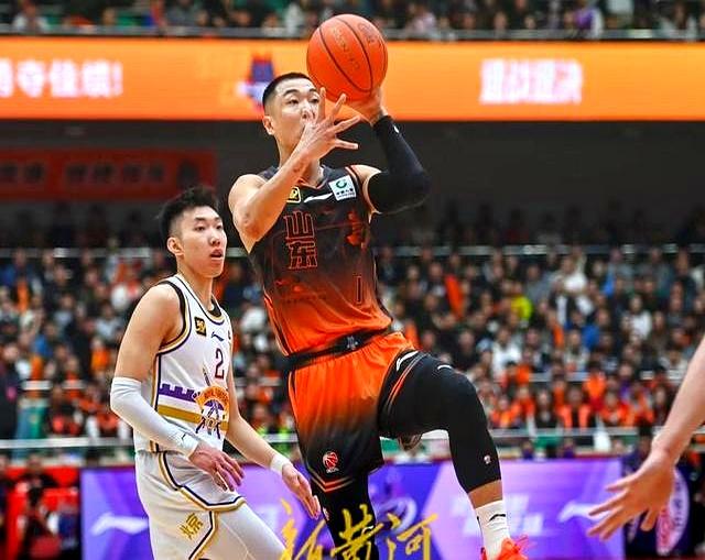 Kaiyuan开元-欧篮联倒计时；山东男篮关键时刻外线爆发；细节引发关注；气氛紧张；心理建设被强调的简单介绍